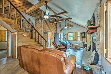 Ruidoso Cabin W/ Deck & Grill   Walk To Town!