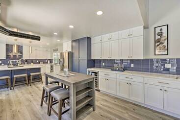 Scottsdale Oasis W/ Pool & Putting Green!