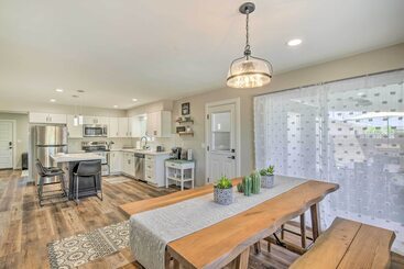 Tempe Retreat W/ Spacious Yard ~ 1 Mi To Asu!