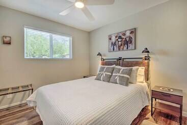 Tempe Retreat W/ Spacious Yard ~ 1 Mi To Asu!