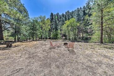 Tree Lined Alto Cabin: Near Parks & Trails!