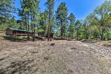Tree Lined Alto Cabin: Near Parks & Trails!