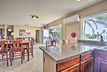 Tropical Oceanside Home W/ Deck, Walk To Beach