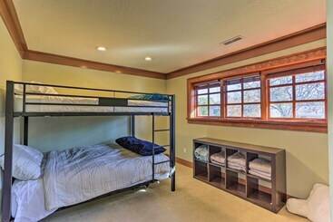 North End Boise Home W/ Courtyard ~ 3 Mi To Dtwn!