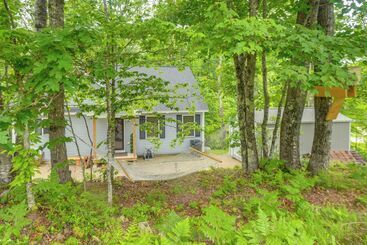 White Mountain Home Near Lakes & Kancamagus Hwy!