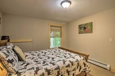 White Mountain Home Near Lakes & Kancamagus Hwy!