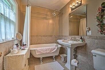 Wine Country Home With Yard; Walk To Downtown!