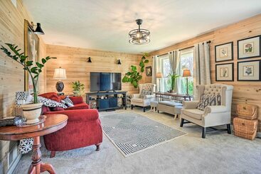 Berkeley Springs Vacation Home W/ Fire Pit!