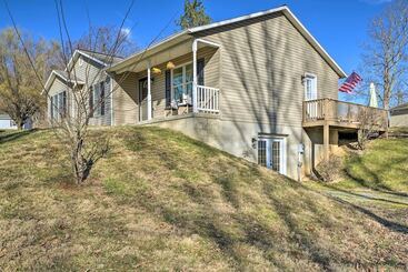Berkeley Springs Vacation Home W/ Fire Pit!