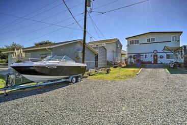 Bethel Island Retreat W/ Private Boat Slip!