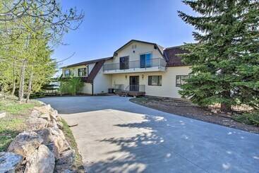 Breathtaking Bear Lake Escape W/ Game Room & View!