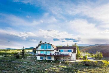 Breathtaking Bear Lake Escape W/ Game Room & View!