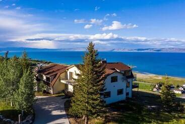 Breathtaking Bear Lake Escape W/ Game Room & View!