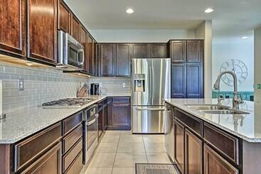 Contemporary Gilbert Home W/ Furnished Patio!