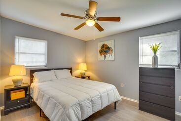 Family Friendly Lakeland Home W/ Private Hot Tub!