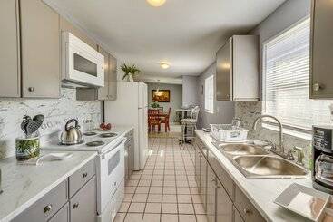 Family Friendly Lakeland Home W/ Private Hot Tub!