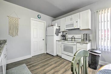 Family Friendly Mesa Home ~ 1 Mi To Downtown!