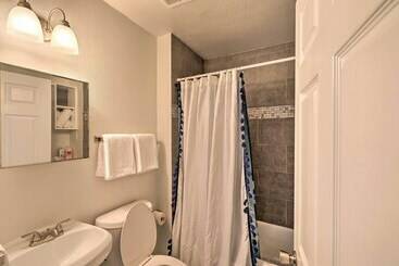 Family Friendly Fort Worth Home W/ Game Room!