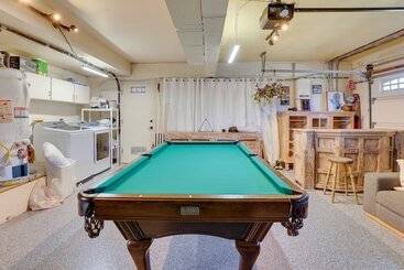 Gorgeous Vista Home W/ Private Pool & Spa!