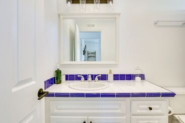 Gorgeous Vista Home W/ Private Pool & Spa!