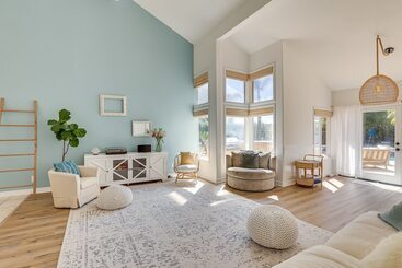 Gorgeous Vista Home W/ Private Pool & Spa!