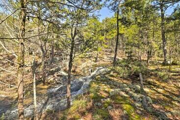 Greers Ferry Home W/ Yard, < 1 Mi To Marina!
