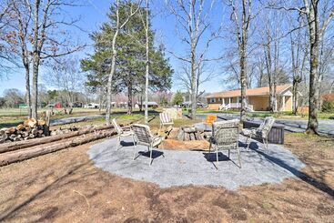Greers Ferry Home W/ Yard, < 1 Mi To Marina!