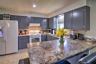 Greers Ferry Home W/ Yard, < 1 Mi To Marina!
