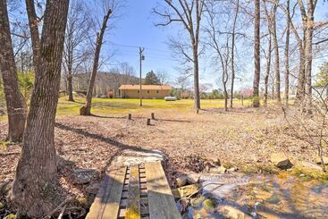 Greers Ferry Home W/ Yard, < 1 Mi To Marina!