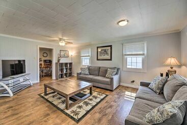 コテージ Harkers Island Home With Porch ~ 1 Mi To Marina!