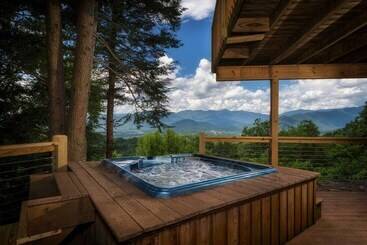 بيت ريفى Modern Mtn Retreat W/ Hot Tub & Stellar Views!