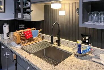 Lovely Montrose Home W/ Yard: Walk To Dtwn & Park!