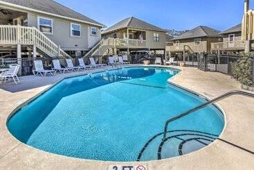 Myrtle Beach Cottage, Walk To Pools + Beach!