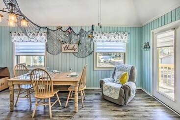 Myrtle Beach Cottage, Walk To Pools + Beach!