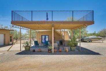 コテージ Oro Valley Retreat W/ Pool, Spa & Rooftop Views!