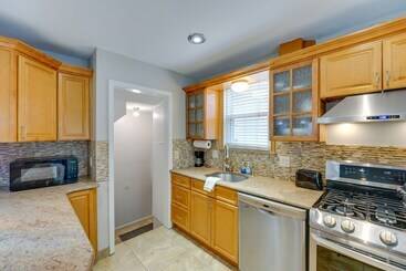 Pet Friendly Dearborn Home < 2 Mi To Downtown!