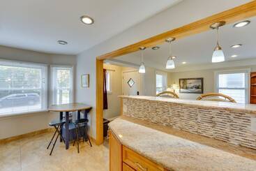 Pet Friendly Dearborn Home < 2 Mi To Downtown!