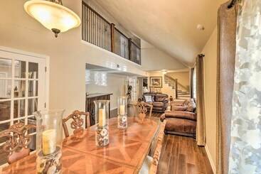 Pet Friendly Home ~ 6 Mi To Downtown Fort Worth!