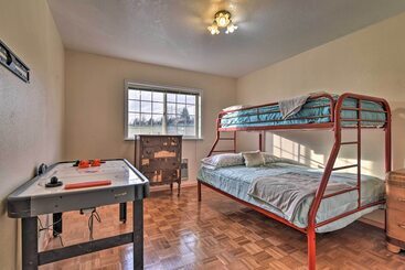 Pet Friendly La Center Home ~ 6 Mi To Casinos