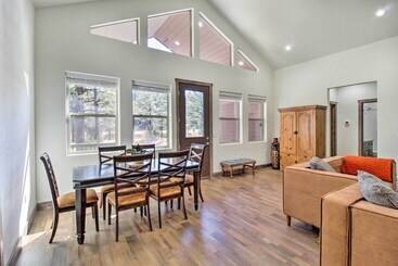 کلبه Pet Friendly Show Low Cabin: Near Hiking!