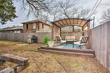 4 Mi To Dtwn Dallas: Home W/ Fire Pit + Gazebo