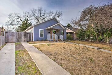 4 Mi To Dtwn Dallas: Home W/ Fire Pit + Gazebo