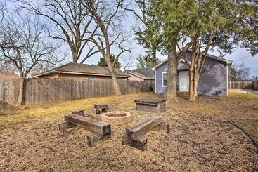 4 Mi To Dtwn Dallas: Home W/ Fire Pit + Gazebo