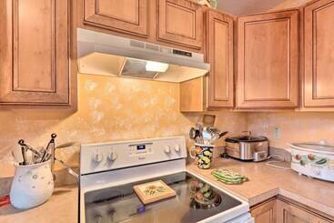 Walk To Pool & Lake: Albrightsville Vacation Home!