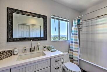 Prescott Cabin W/ Deck & Mtn Views: 4 Mi Downtown!
