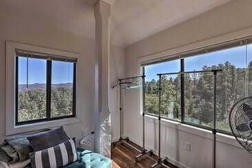 Prescott Cabin W/ Deck & Mtn Views: 4 Mi Downtown!