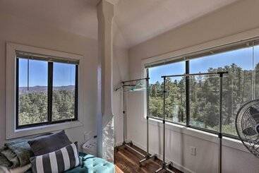 Prescott Cabin W/ Deck & Mtn Views: 4 Mi Downtown!
