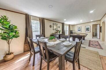 Ruidoso Cabin W/ Hot Tub & On Site Hiking!