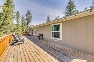 Ruidoso Cabin W/ Hot Tub & On Site Hiking!