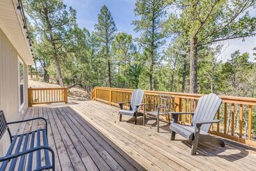 Ruidoso Cabin W/ Hot Tub & On Site Hiking!